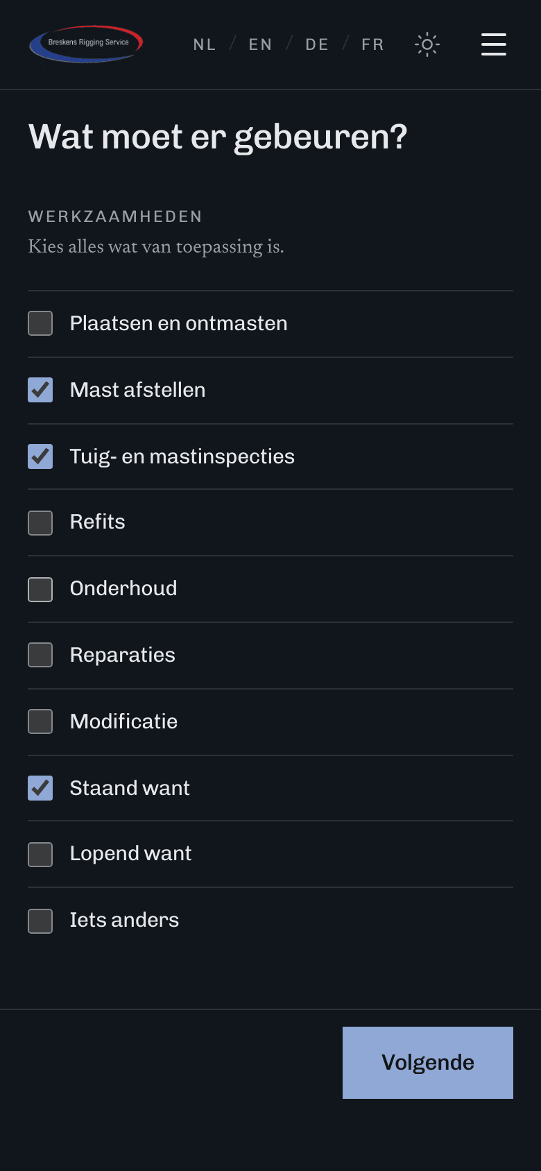 De offerteaanvraag op een telefoon: de eerste stap met de werkzaamheden onder elkaar