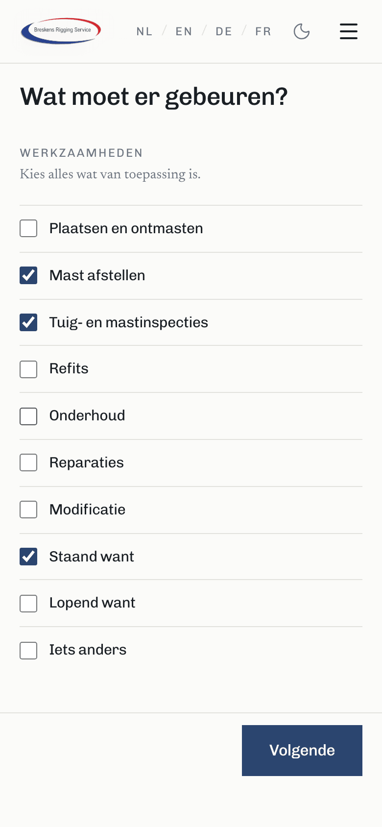De offerteaanvraag op een telefoon: de eerste stap met de werkzaamheden onder elkaar